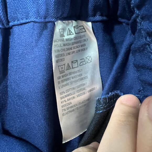 Isaac Mizrahi Live! Stretch Crop Wide Leg with Butto Royal Navy, Petite 14 - Picture 10 of 10